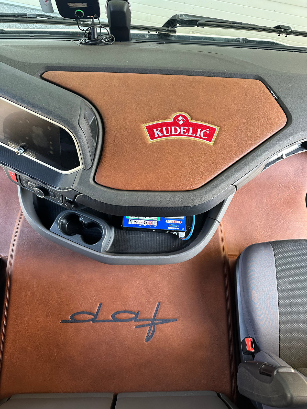 TAPIS DE SOL ASSORTI POUR DAF XF NEW