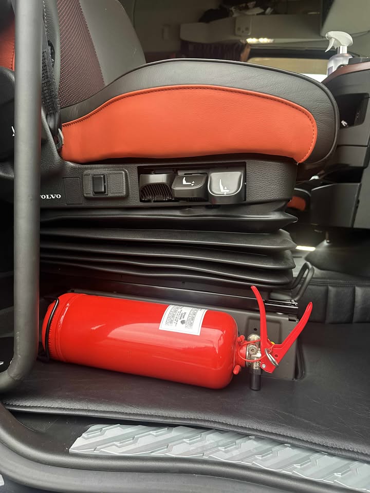 Floor Mat Matched With Volvo FH4 / FH5 / FH6 / Aero from 2012