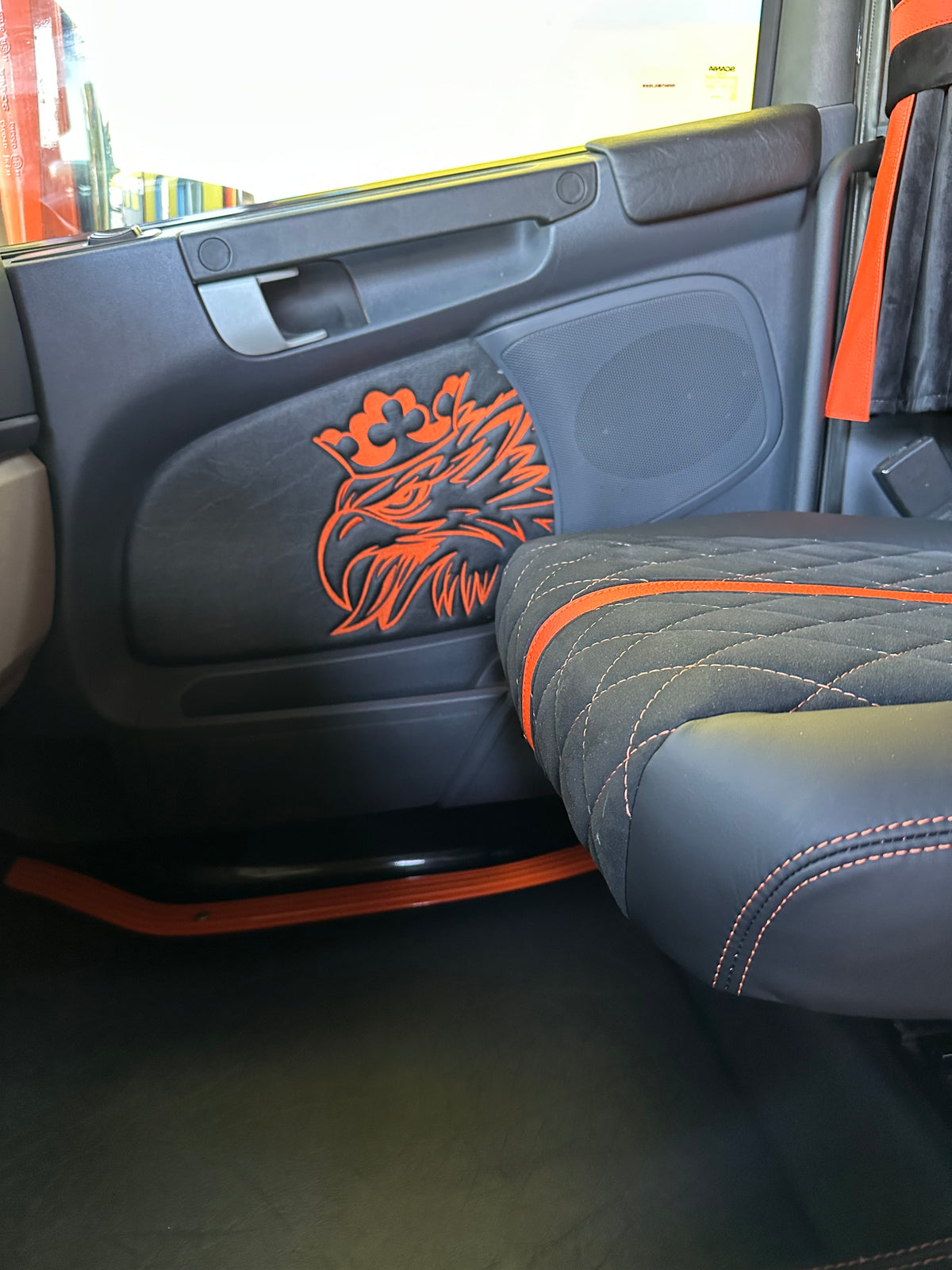 TAP TRUCK INTERIOR
