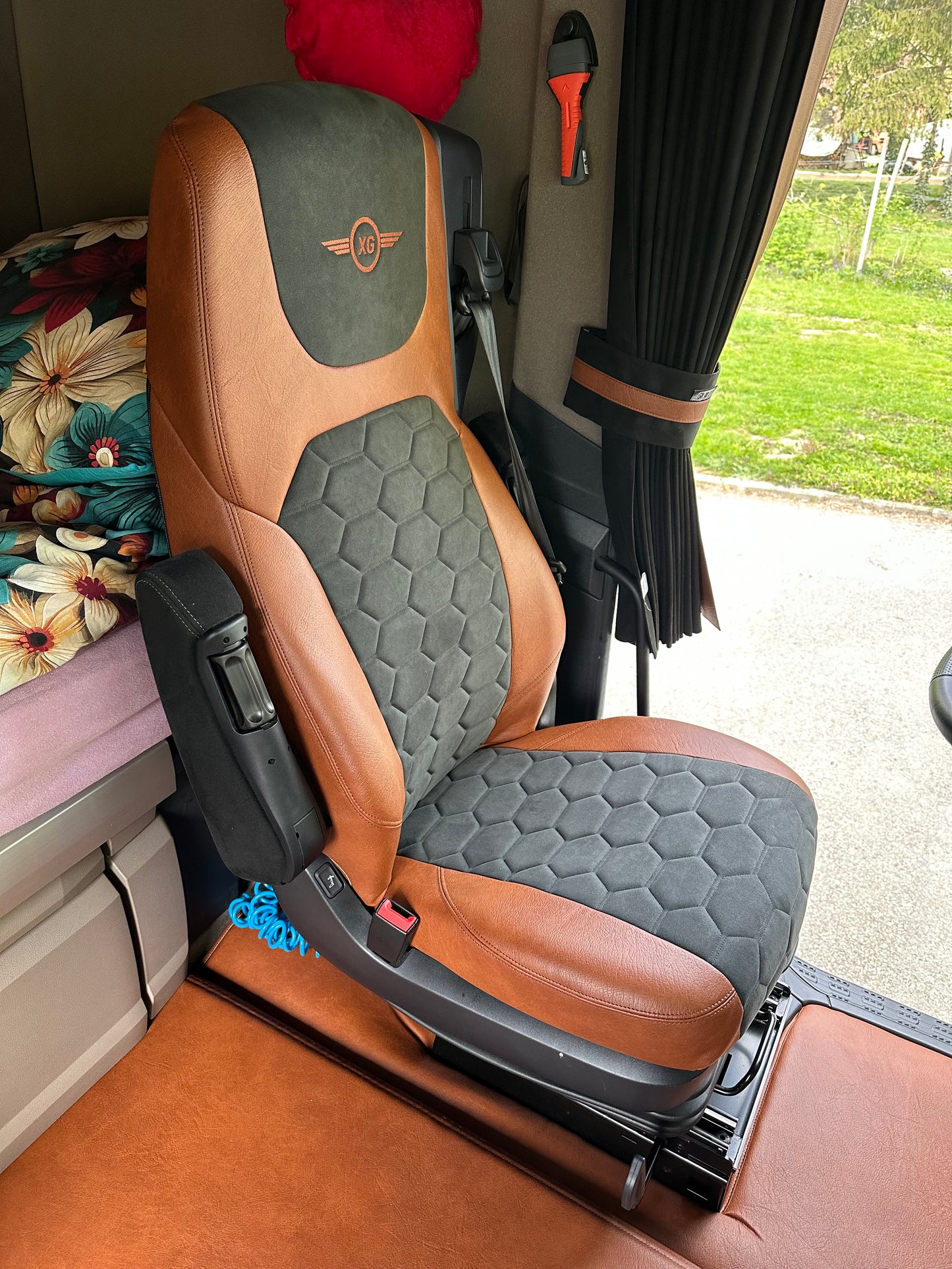 Seat Covers for DAF XG (AIRY Passenger Seat)