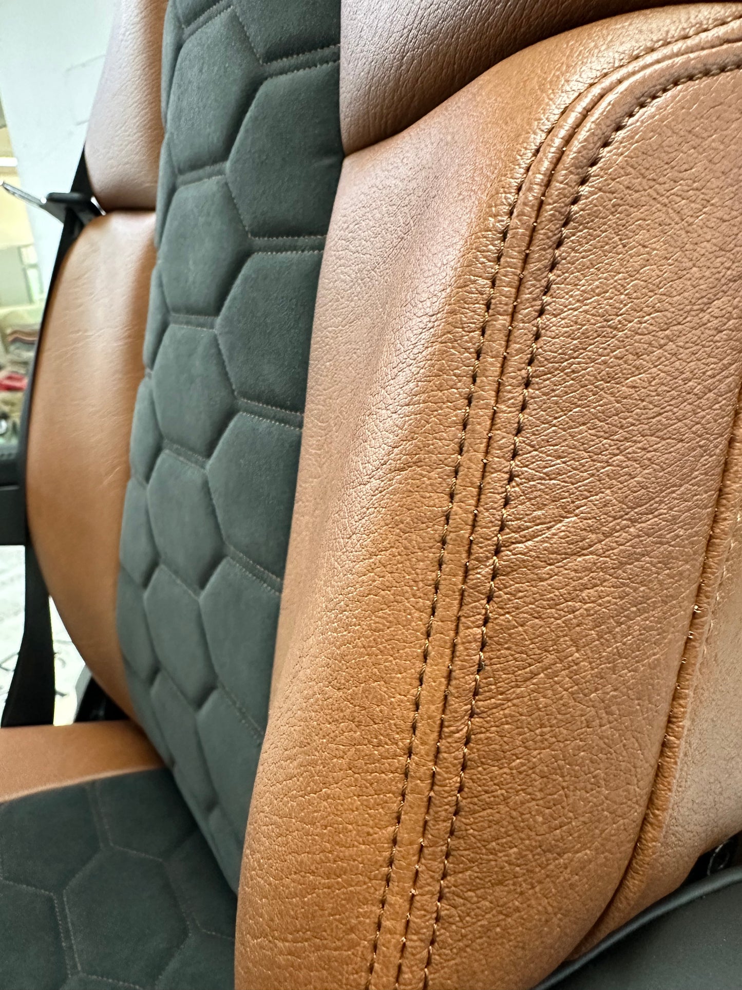 BEIGE Seat Covers for VOLVO FH4/FH5/Aero (SET)